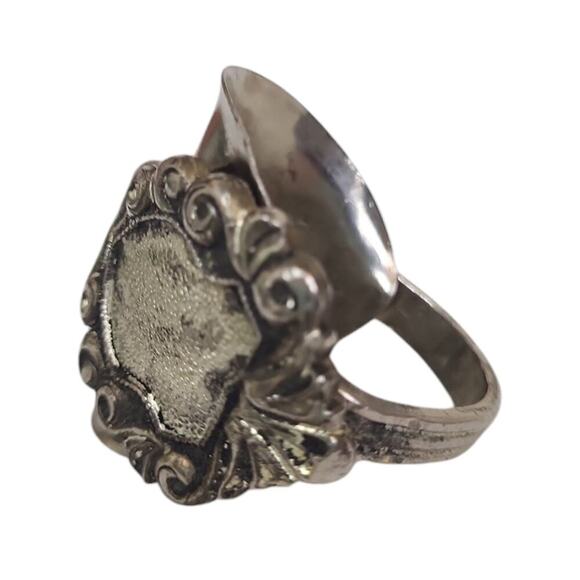 Vintage Saddle Portugal Spoon Ring - Picture 3 of 4